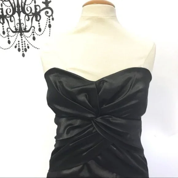 Le Château satin strapless ruched cocktail dress L - Picture 3 of 7